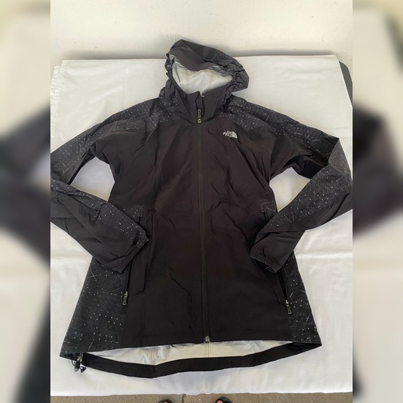 TNF Stormy Trail Jacket - SMALL - Picture 2 of 12